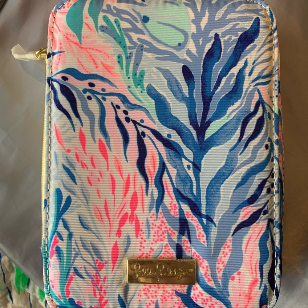Lilly Pulitzer Make-Up case with Brushes
